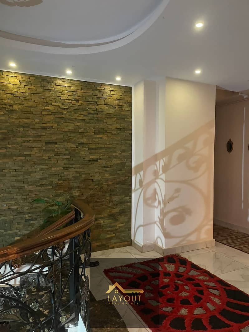 5 c363115d-1192-4614-b5bd-60c55d3150a3. jpg