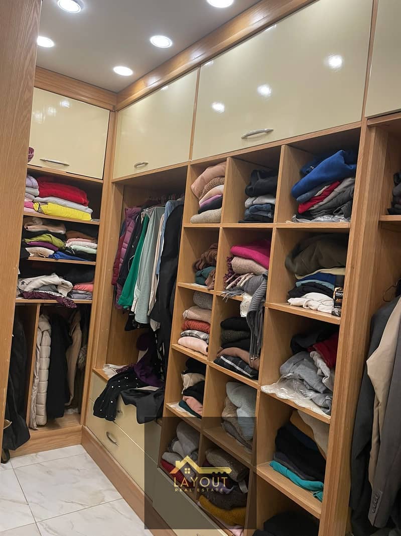 15 b270cf76-b402-41fb-bf02-f3b310861426. jpg