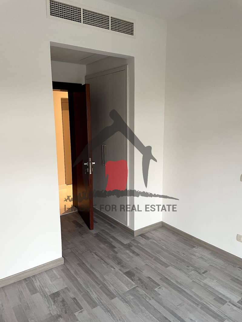 3 0fb40dbc-46dd-44c2-ade8-3246ab23996d. jpg