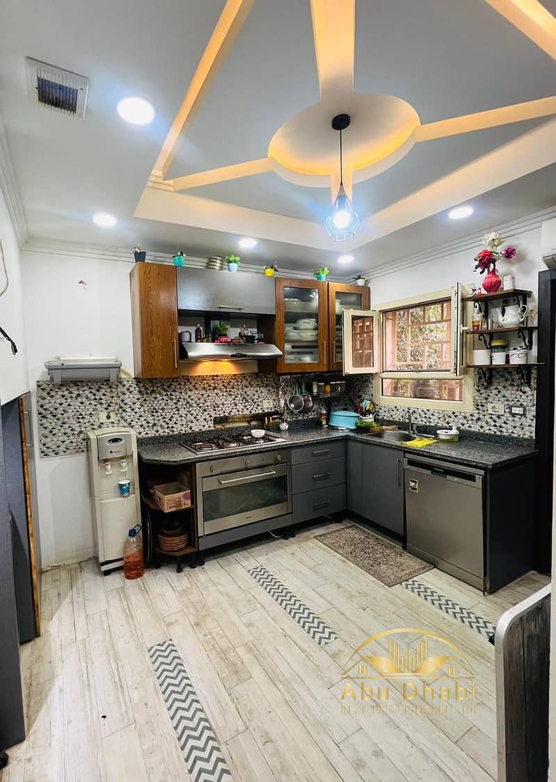 4 a407fc17-0a8b-4bd6-bffa-11daee69995c. jpg