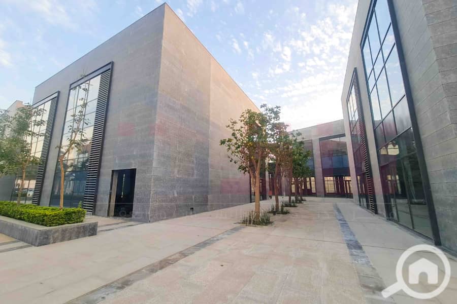 15 WhatsApp Image 2026-01-05 at 1.43. 29 PM (1). jpg