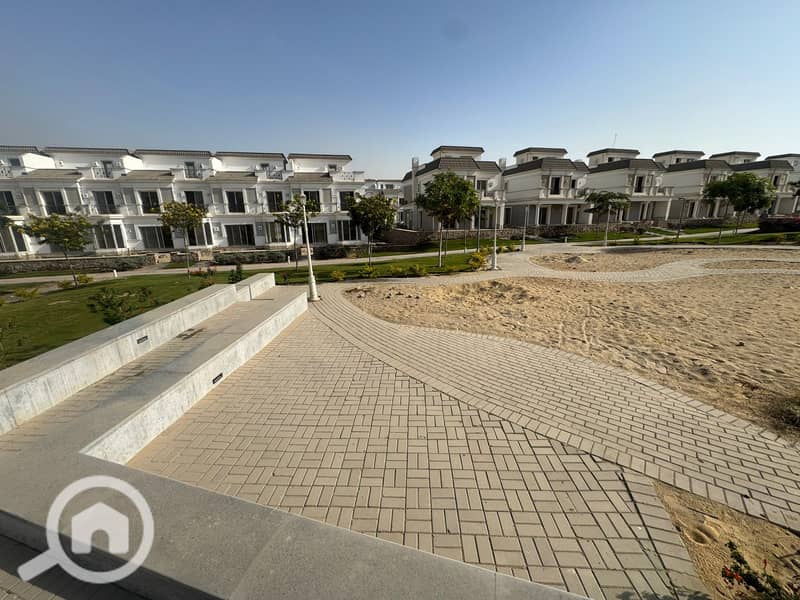 10 WhatsApp Image 2025-11-22 at 16.23. 55_cd79e678. jpg