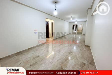 فلیٹ 3 غرف نوم للايجار في سموحة، الإسكندرية - 01. jpg