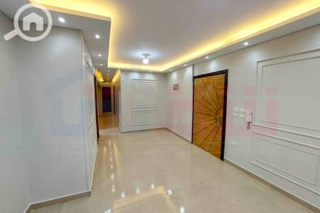 فلیٹ 3 غرف نوم للايجار في سموحة، الإسكندرية - WhatsApp Image 2026-01-11 at 11.48. 47 AM. jpg