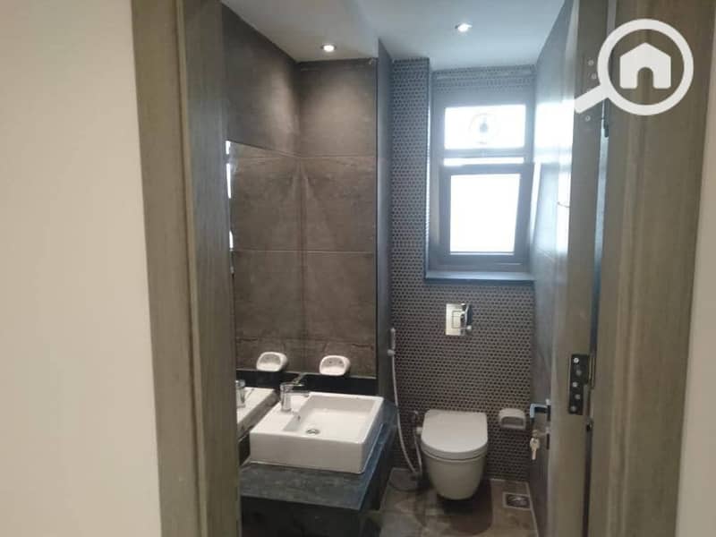 5 e6018375-055e-48e5-8bd5-b0c453b4280a. jpg