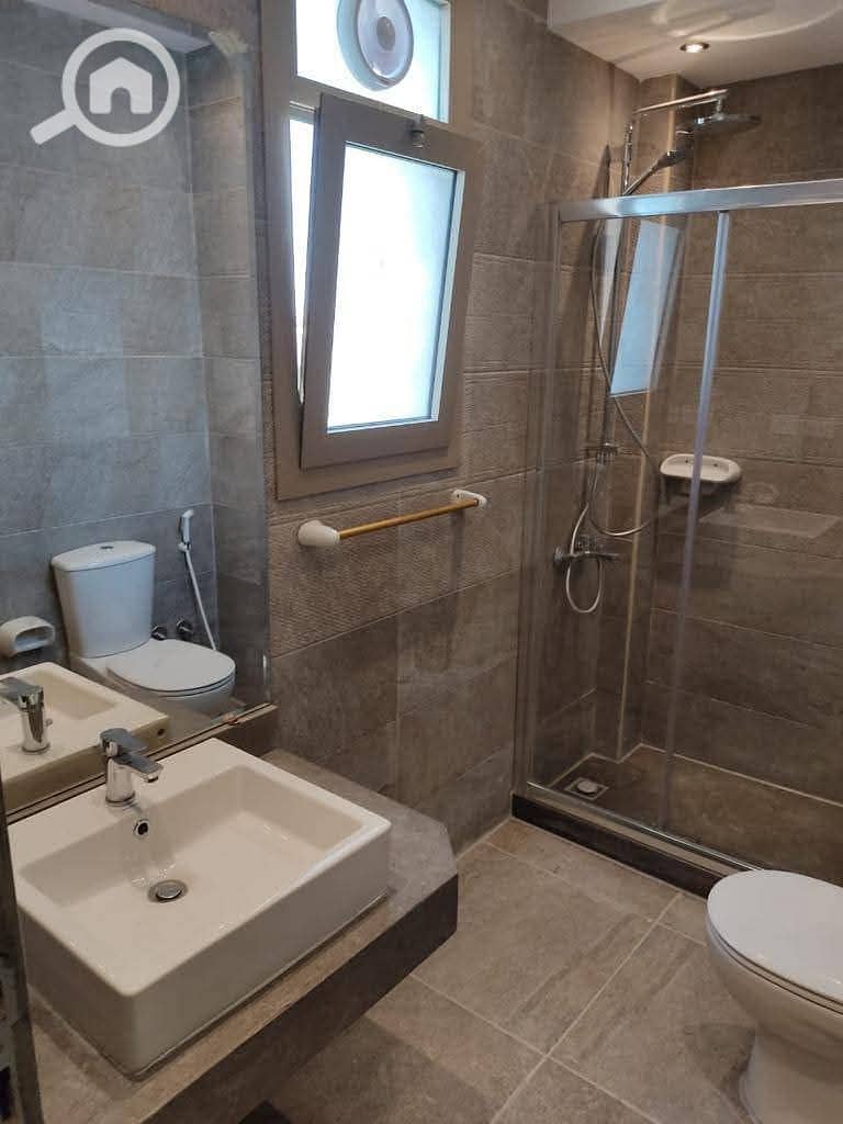 6 7bd7afed-5435-4bd8-9bd7-2b3d17aa8efa. jpg