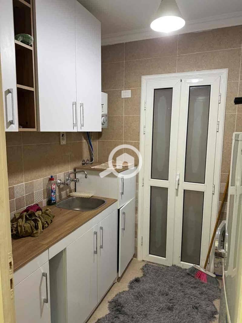 4 371c4bc5-265c-4736-8ad9-6e8917b76ef4. jpg