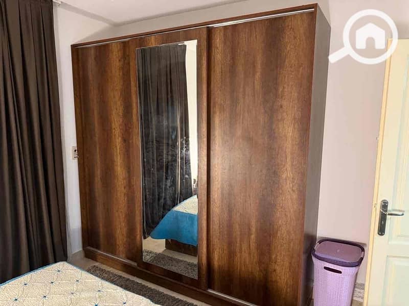 8 8f670f31-6a78-4337-8d4d-444ce529997f. jpg