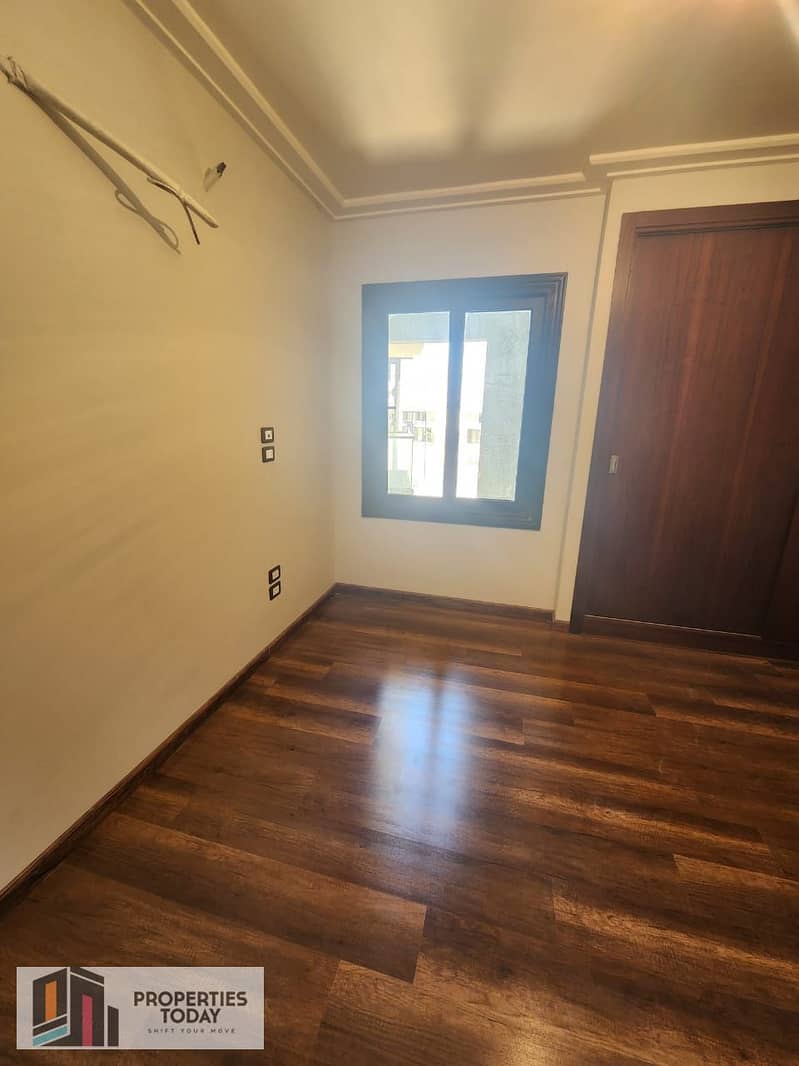 4 53b96500-db02-4d7d-8d10-5cf24e7620cd. jpg