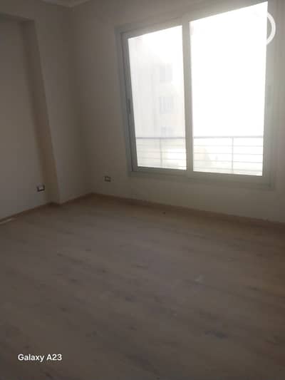 3 Bedroom Flat for Sale in 6th of October, Giza - 5d0c2cc6-81c8-4b23-80fd-dab76cca77da. jpg