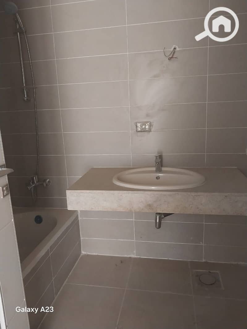 6 1c2de4ee-5366-4913-8284-1516b9261c3a. jpg