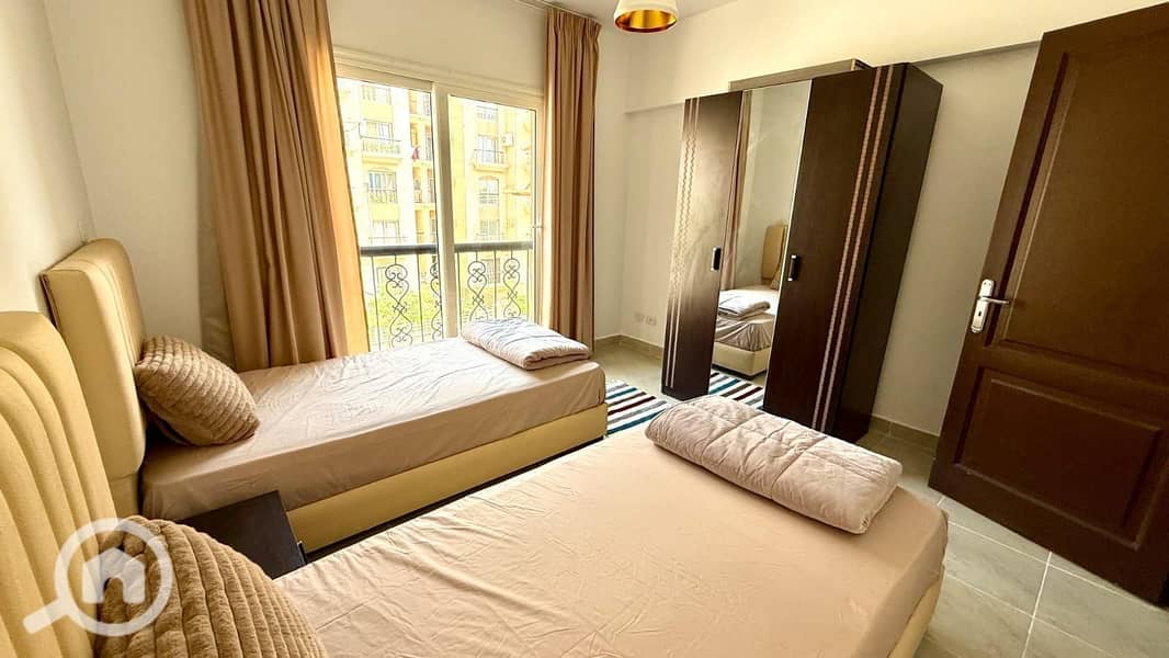 5 24d4180f-0e7b-4dcf-9050-64f7a26e7ece. jpeg