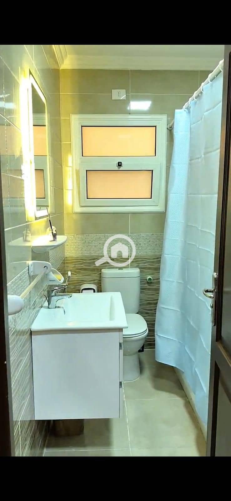 6 73d6e0cf-8b5d-4ccf-a77c-bcd471b8e265. jpeg