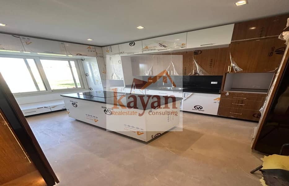 10 b26bec9f-3bc2-43a1-9c93-1370f27bbb73. jpg