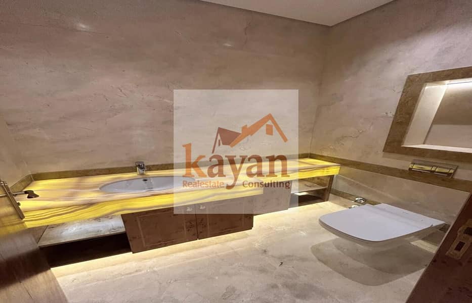 13 0075323b-39ee-4975-a9b7-f626628bf194. jpg