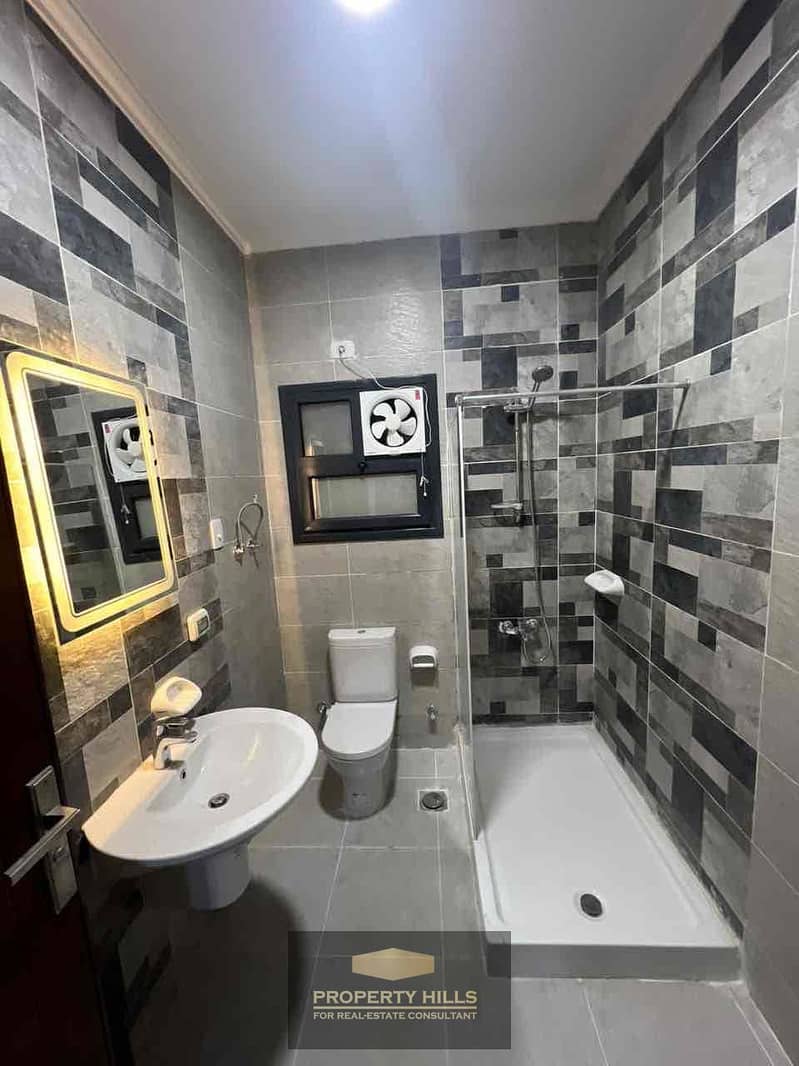 3 85712f8f-a7a3-442e-8149-d7ad609138fe. jpg