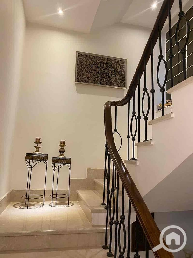 11 a19a4dd8-b5c3-4494-9dfb-10301d3ce780. jpg