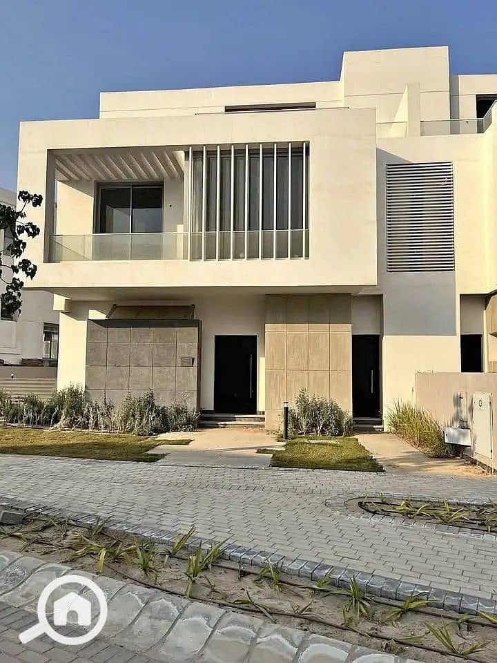 9 32569333-800x600. jpg