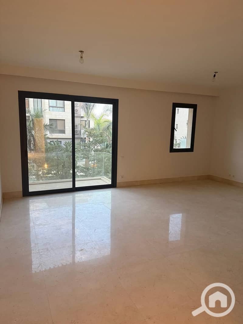 2 2bc1fc7a-d9bd-4eda-8164-22dfb5c19f8c. jpg