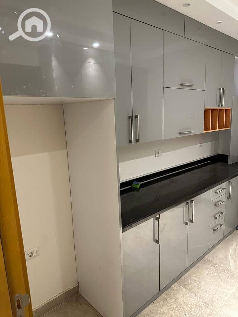 10 b8db514a-55fb-4617-874a-d66b11281ce1. jpg