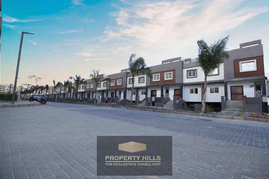 24 379d739b-f8d4-4611-8daa-1d816e8dbee6. jpg