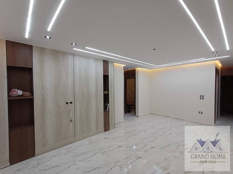 2 1e858222-b4f3-475c-ad0d-d422b179c902. jpg