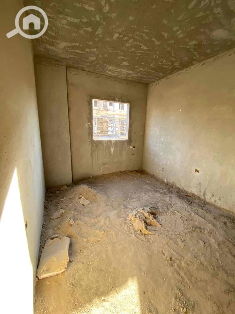 3 7b8a9b86-738c-400d-80a4-cf9e093013f0. jpg