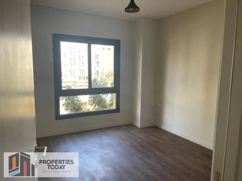 12 e3783d5d-9efb-498d-8999-c48dbe33fbf8. jpeg