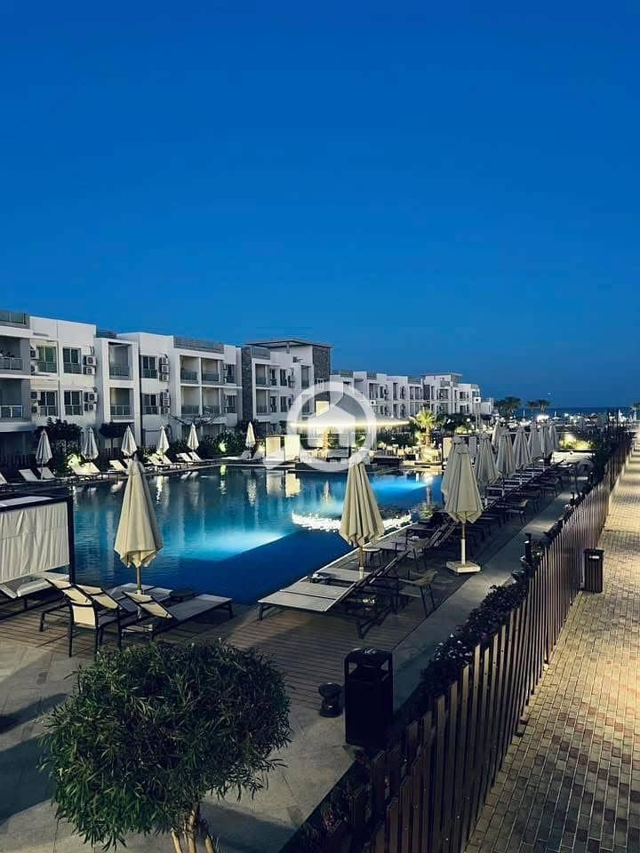 15 f8b82e86-17f4-49fa-a2b6-5f3af784b354. jpg