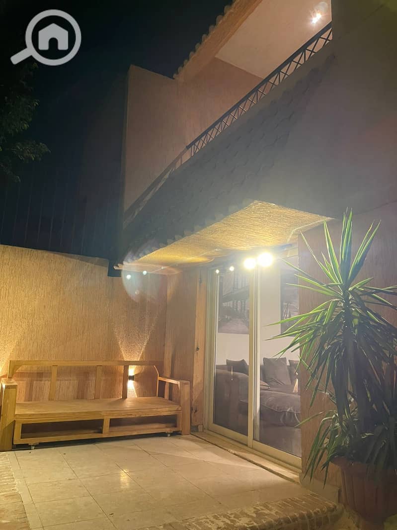 8 fda83dff-d0c9-42bf-b916-c52e3f5a1173. jpeg