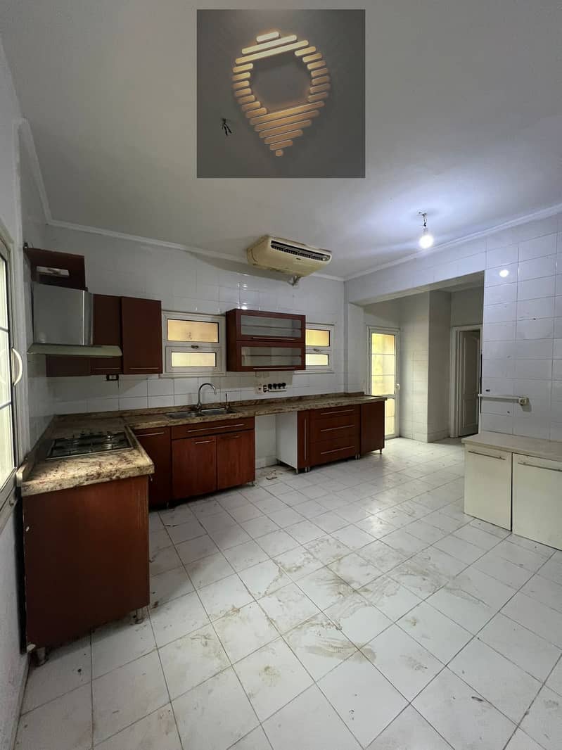 12 WhatsApp Image 2026-01-11 at 14. jpeg