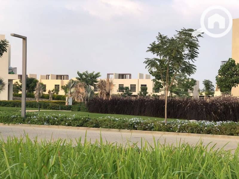 8 504076548_2827552554107392_1214299062972670594_n. jpg