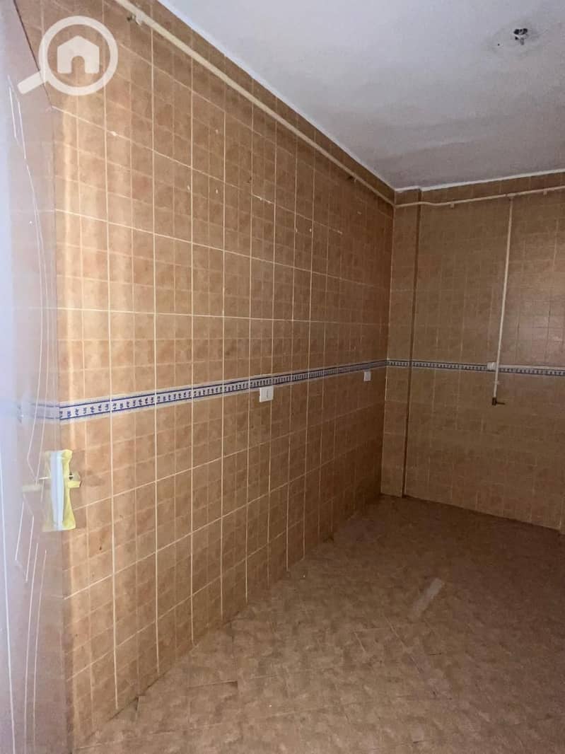 8 ba8a3f50-377a-42d8-9d0f-5f09146db798. jpeg