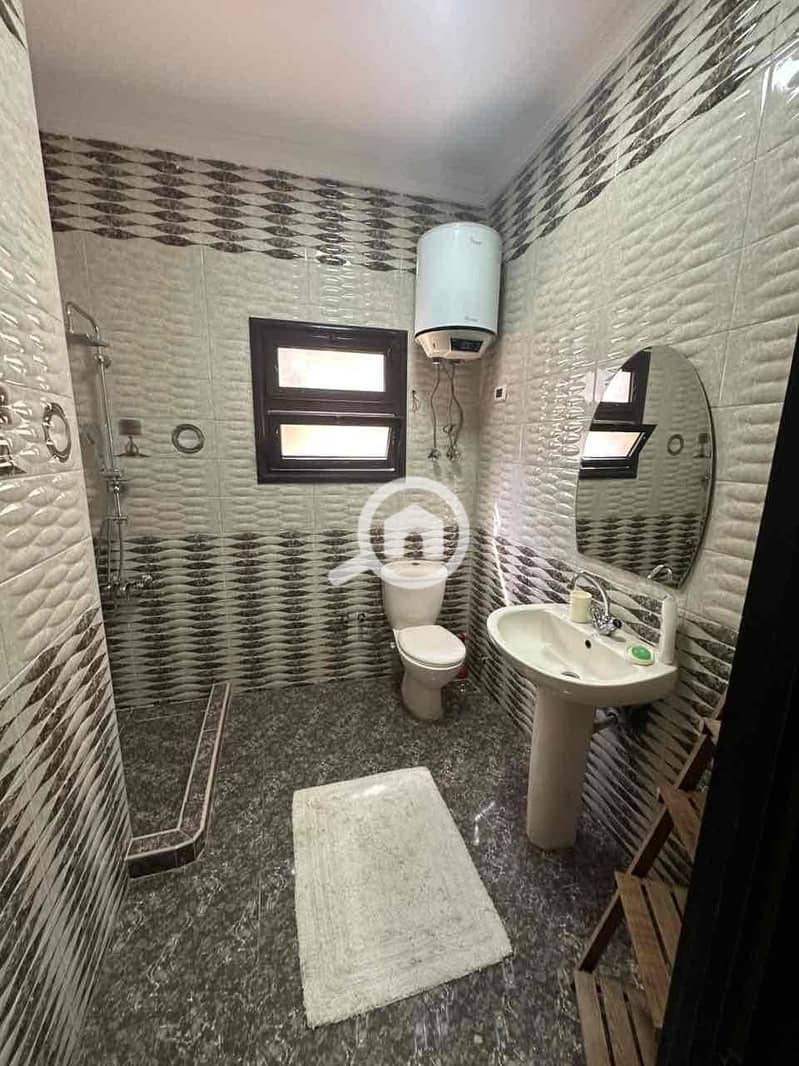 5 78548f26-e19c-4b4a-ab28-27ef4f5d73a5. jpg