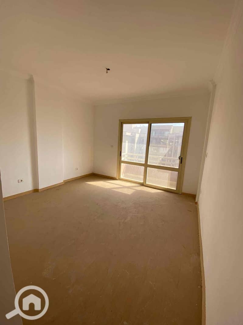 10 6baaa9c9-8193-477a-88f0-521880295cee. jpg