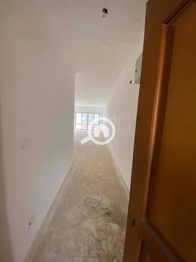 11 ca2540c2-99ec-42ae-822c-1360a8c89992. jpg