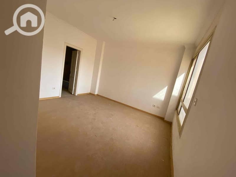 12 5546af08-0020-4c5f-adab-744d6d542732. jpg