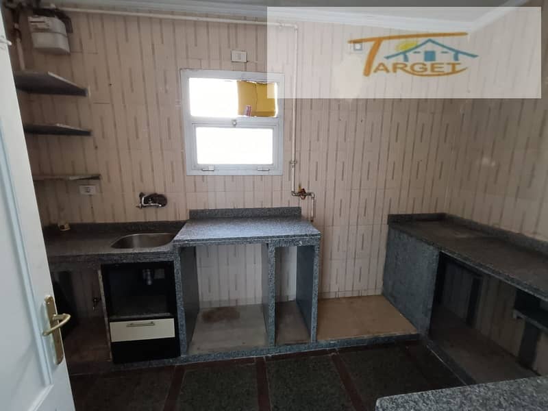 9 6042151f-a29e-441f-852f-fc2c80a56eb6. jpg