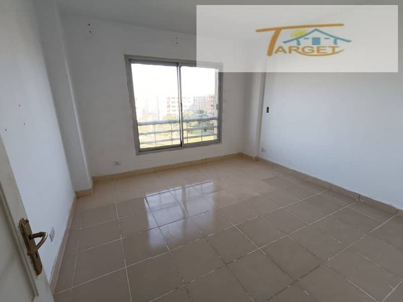 12 dd130925-c3ce-4f70-a69f-9386e002669a. jpg