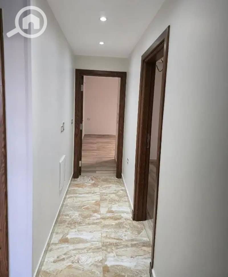 6 9486070d-e165-4f93-9d82-dce7434f7778. jpeg