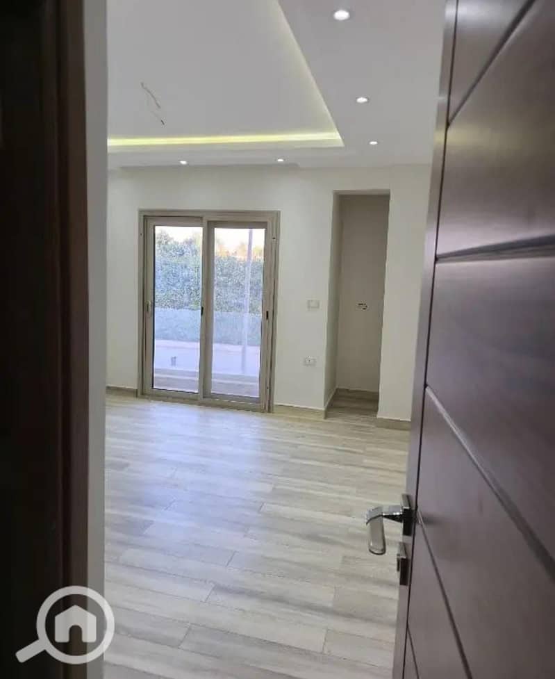 7 303a247d-6292-4842-9b7b-39729343574c. jpeg