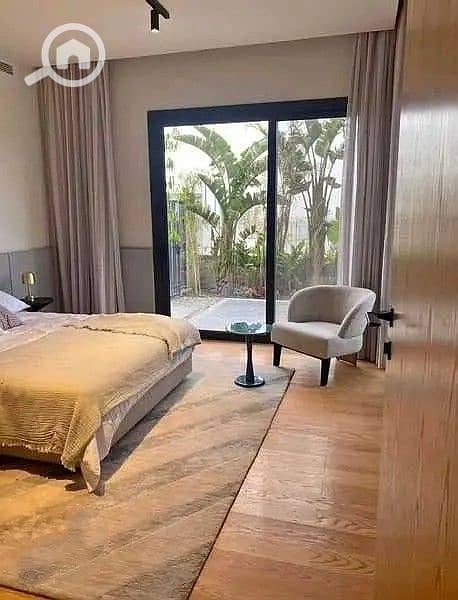 4 32898399-800x600. jpg