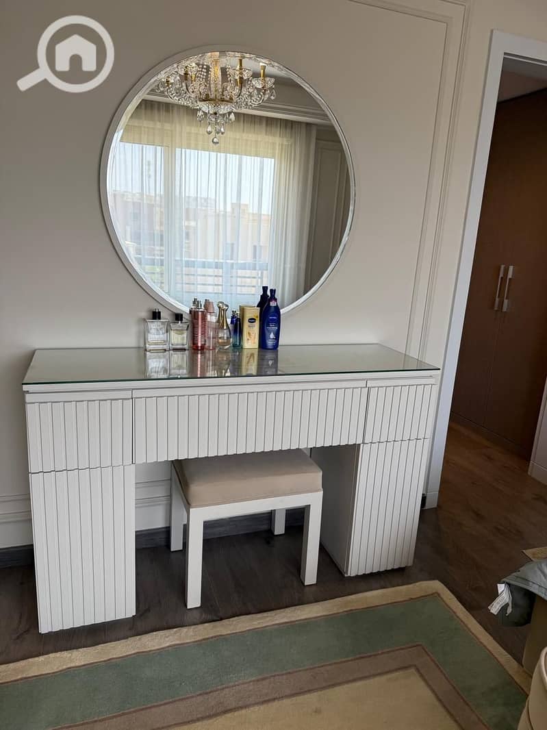 6 84bb0af7-40ae-4b7d-a8a6-9b4fe2e3e5c4. jpg