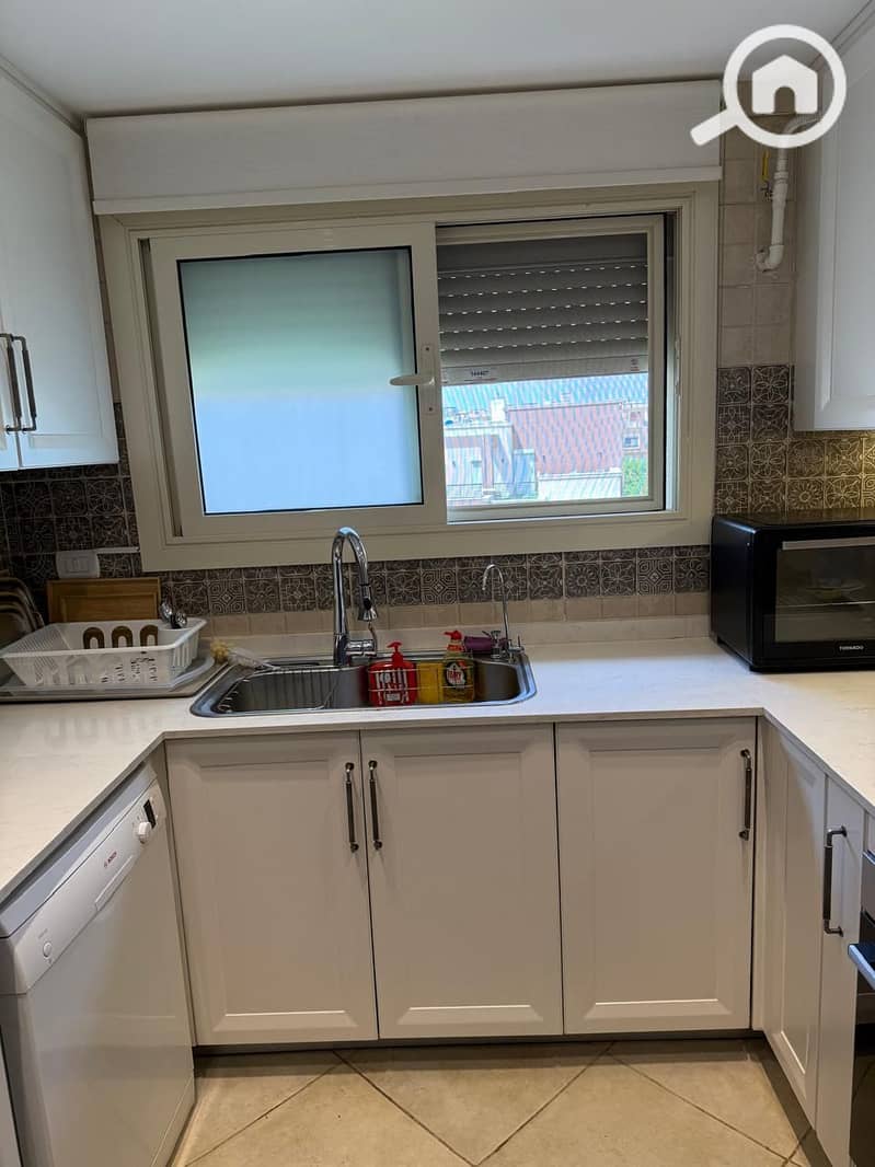 10 dbc50160-8108-4669-ba5e-4b25ba7fa96f. jpg