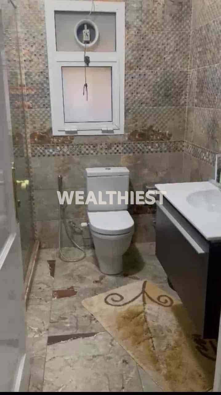 12 2d5d41b8-c9c8-434f-a13c-d182d948b5db. jpg