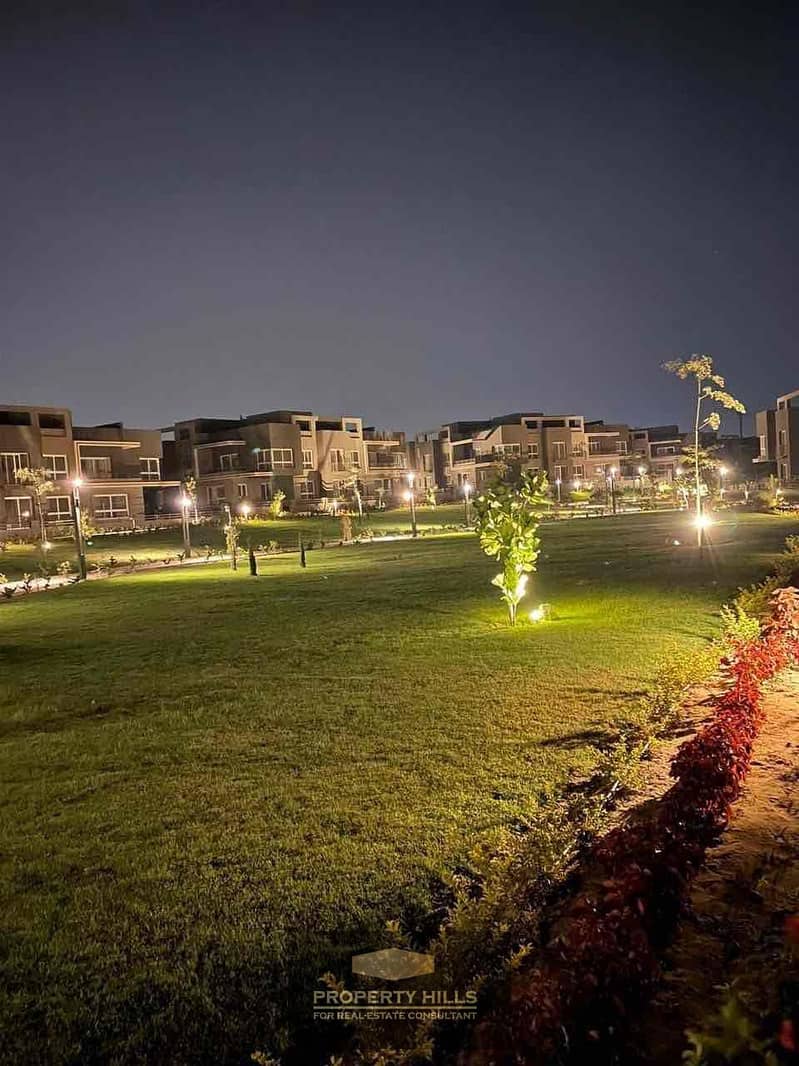 4 18ca7ff5-adaa-4a6c-a455-d4481dd0d6f8. jpg