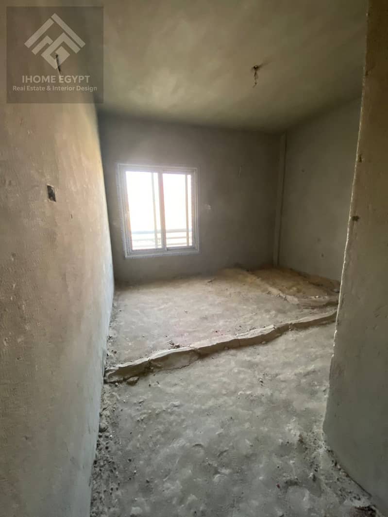 4 9d5de9ed-230b-4522-a481-c33e07ee7bb4. jpg