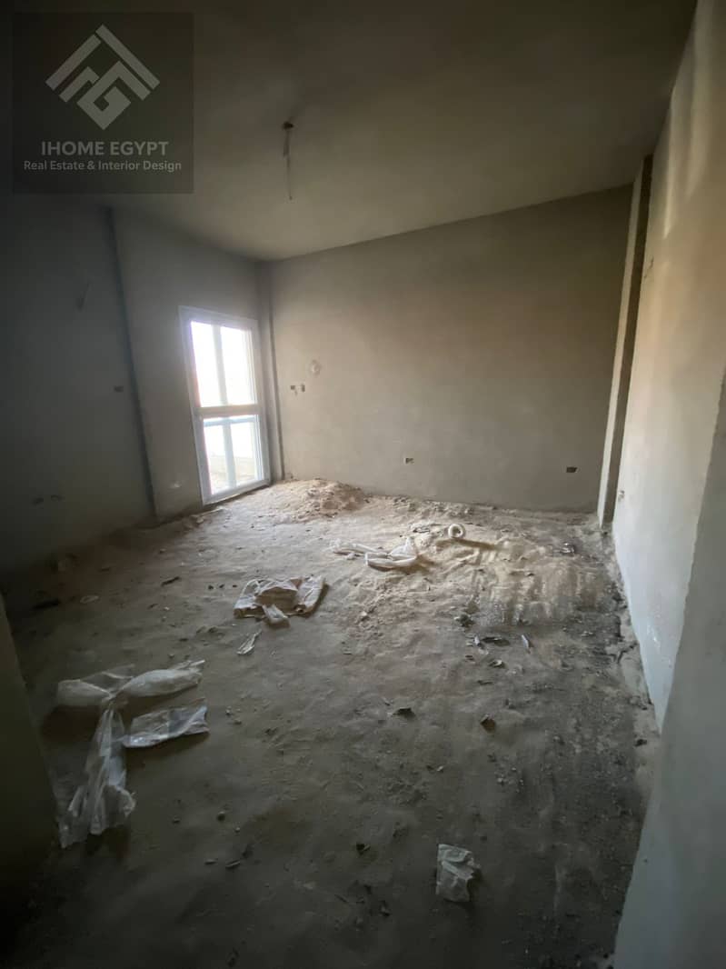 5 818bd9a4-0836-41fb-abb3-7bc2470ec92e. jpg