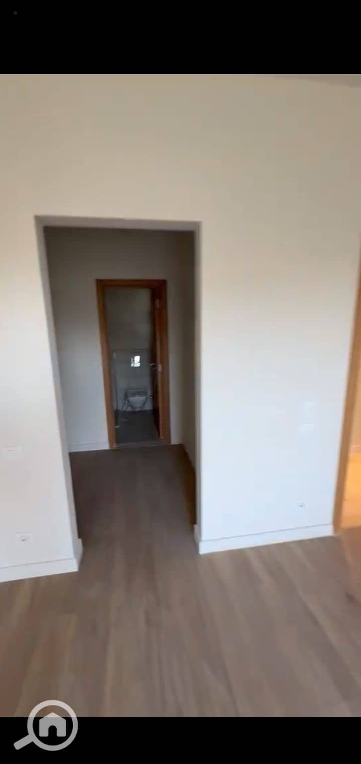 4 WhatsApp Image 2026-01-10 at 10.30. 30 PM. jpeg