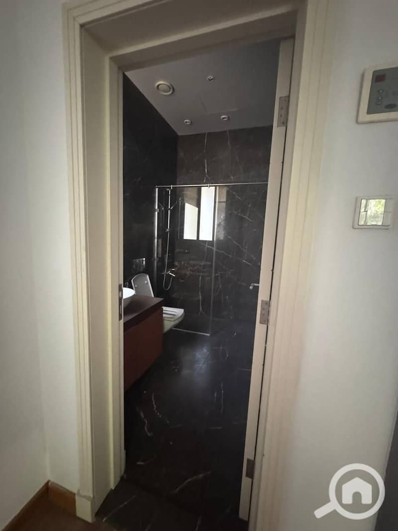 7 WhatsApp Image 2025-10-01 at 18.42. 10_38bbfa34. jpg